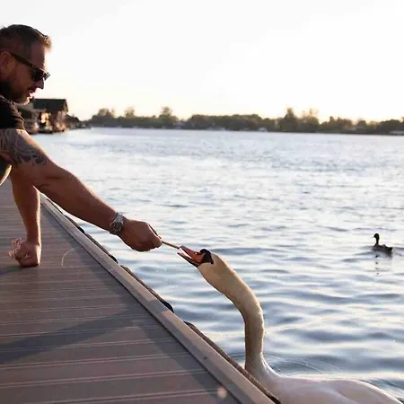 Villa Buena Vista- Floating House Sava River *