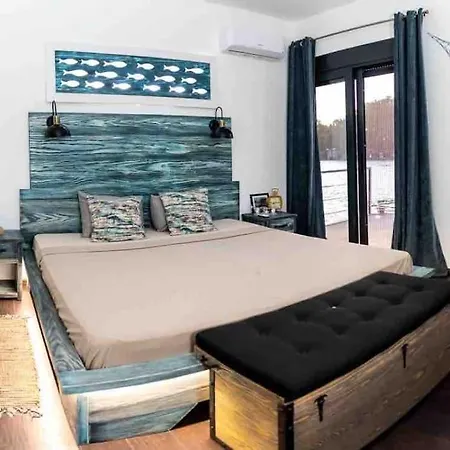 Villa Buena Vista- Floating House Sava River