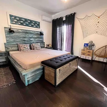 Buena Vista- Floating House Sava River