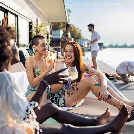 Buena Vista- Floating House Sava River Villa Belgrado