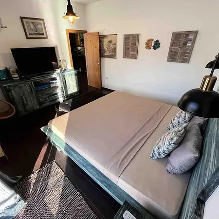 Villa Buena Vista- Floating House Sava River *