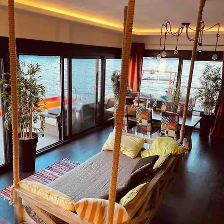 别墅 Buena Vista- Floating House Sava River