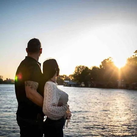 Buena Vista- Floating House Sava River 别墅 *